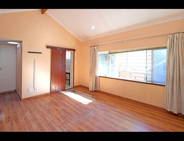 4 BEDROOM HOUSE FOR SALE IN ORCHARDS